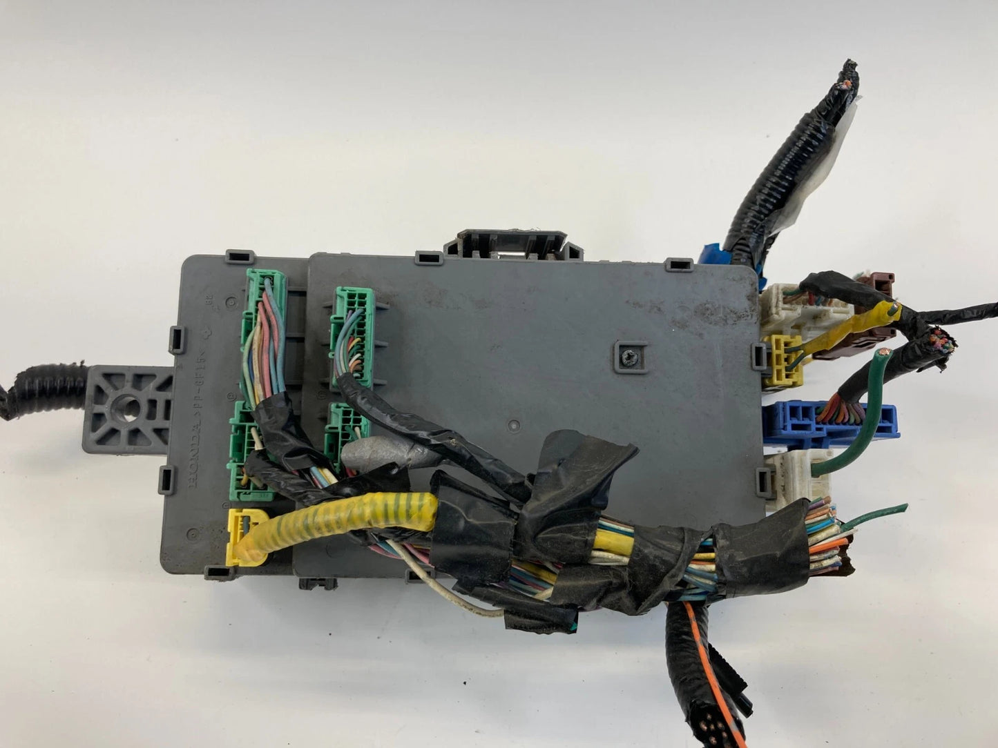 2008-2010 HONDA ACCORD 3.5L AT LEFT INTERIOR CABIN FUSE RELAY BOX TA5-A701 OEM