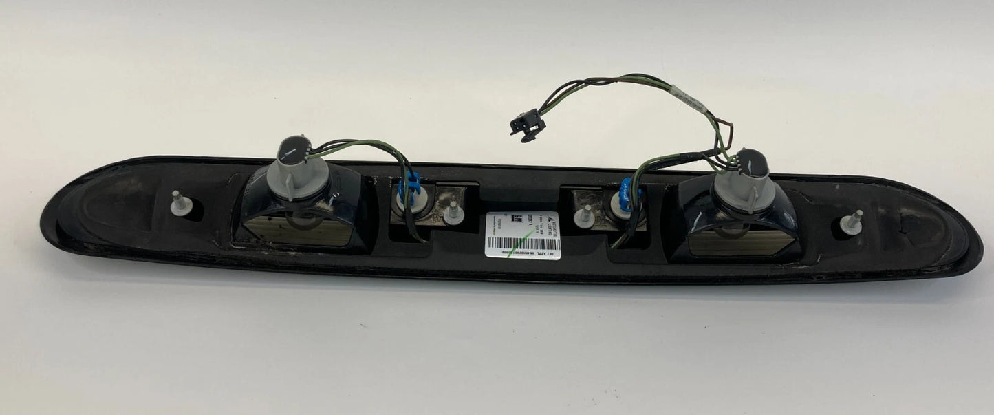 2004-2008 PONTIAC GRAND PRIX TRUNK MOUNTED REVERSE BACKUP LIGHTLAMP 15209948 OEM