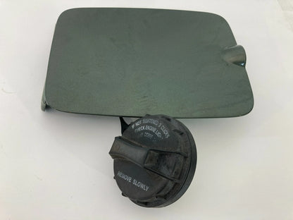 03 04 05 06 07 08 09 KIA SORENTO FUEL FILLER TANK DOOR GAS LID COVER ASSEMBLY