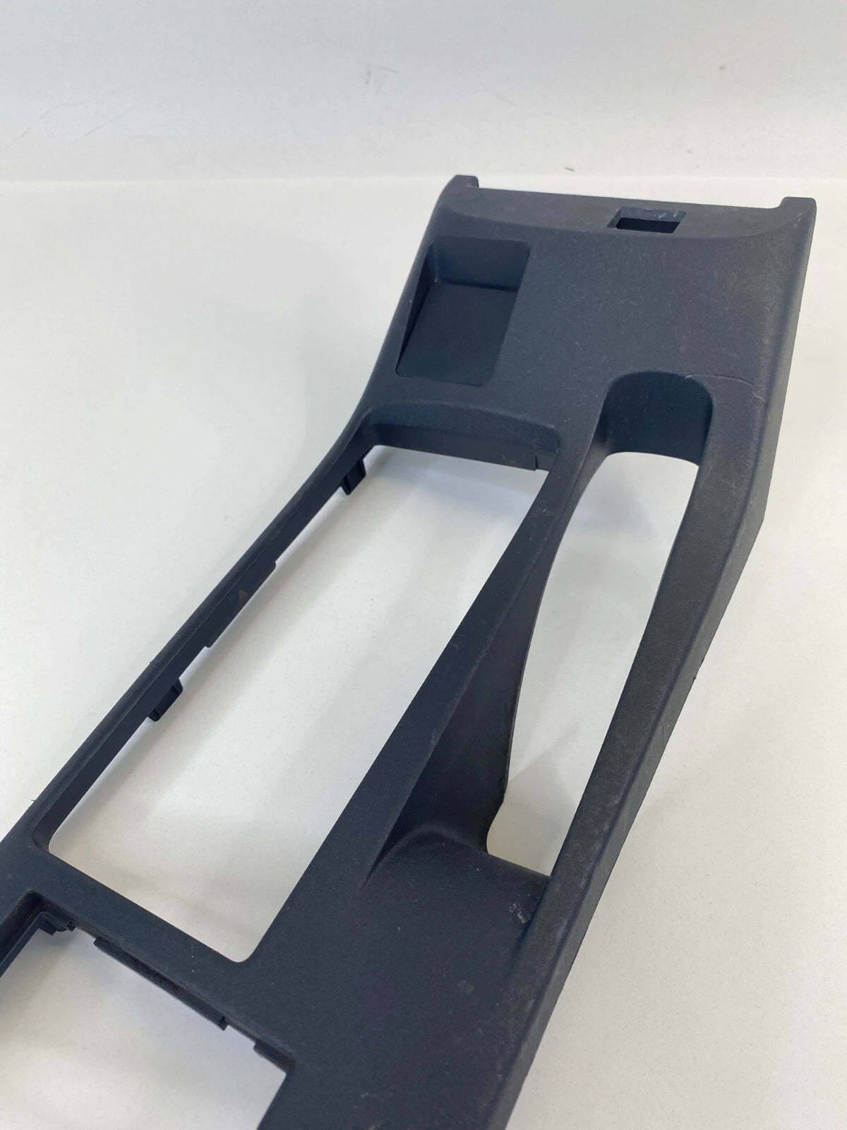 08-17 MITSUBISHI LANCER FLOOR CENTER CONSOLE PANEL CUP HOLDER BEZEL TRIM 8041A04