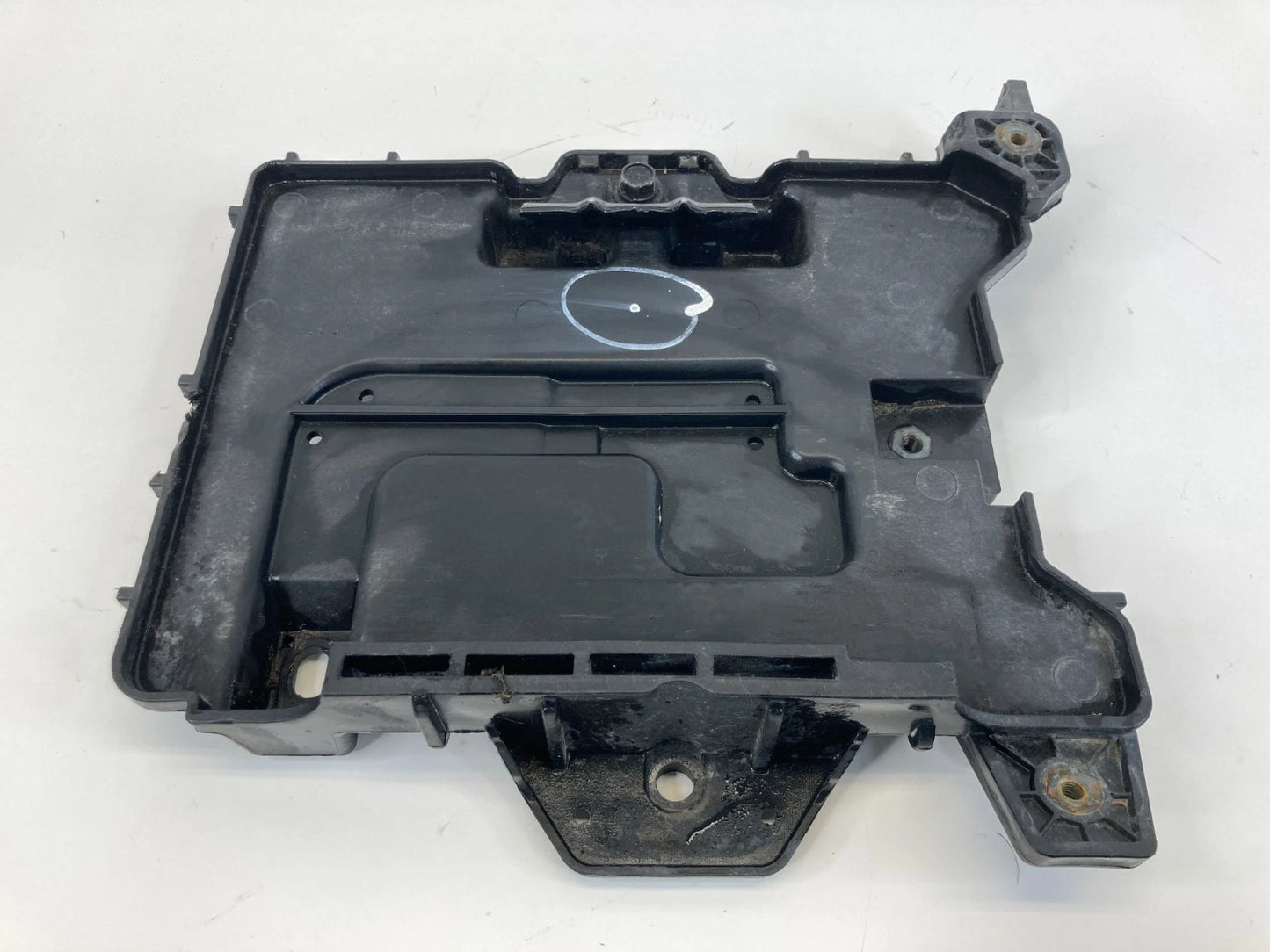 2013-2017 HYUNDAI ACCENT BATTERY TRAY HOLDER BRACKET SUPPORT 37150-1R370 OEM