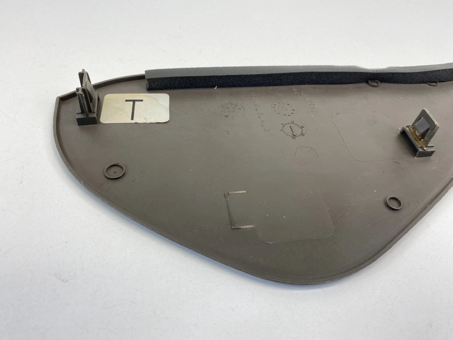 2004-2006 CHRYSLER PASIFICA FRONT LEFT SIDE DASH END CAP TRIM COVER 0TY79TRMAB