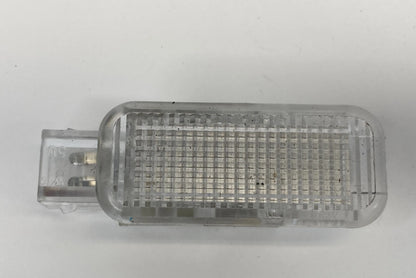 05-18 AUDI A6 QUATTRO FRONT RIGHT DOOR PANEL COURTESY LAMP LIGHT 8D0-947-41 OEM