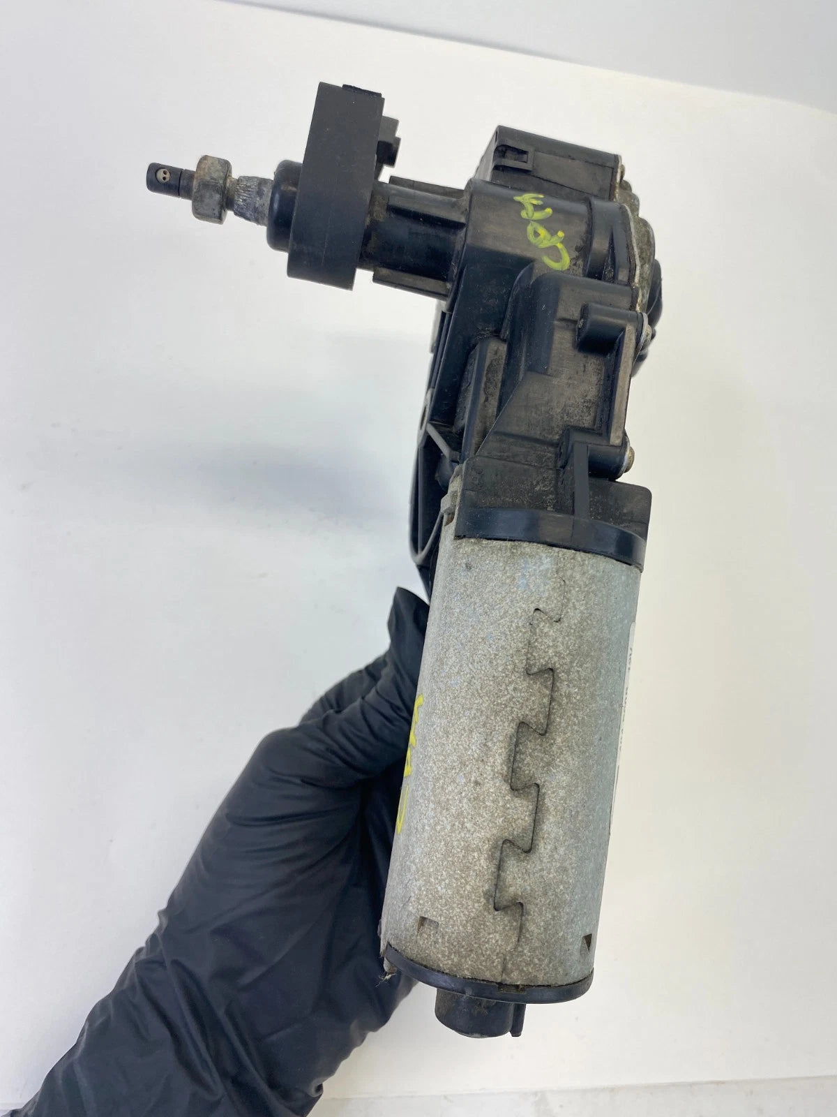2001-2005 MERCEDES C240 WAGON REAR TAILGATE WIPER MOTOR OEM FACTORY A2038204642