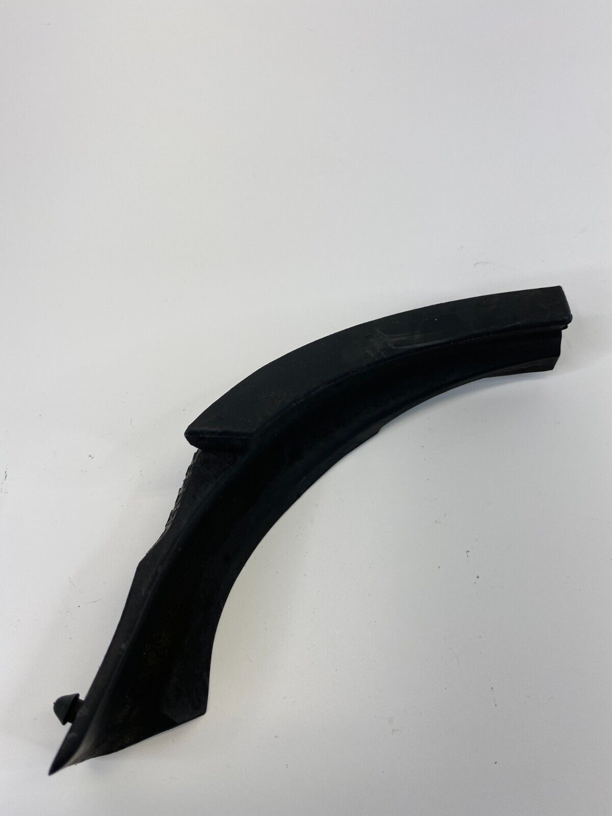 2004-2006 Lexus RX330 Front Right Upper Seal Fender Trim 53866-0E010 OEM