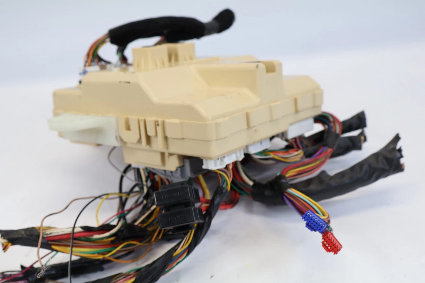 2014 2015 KIA SORENTO 3.3L INNER CABIN FUSE RELAY BOX MODULE BCM OEM 954001U250