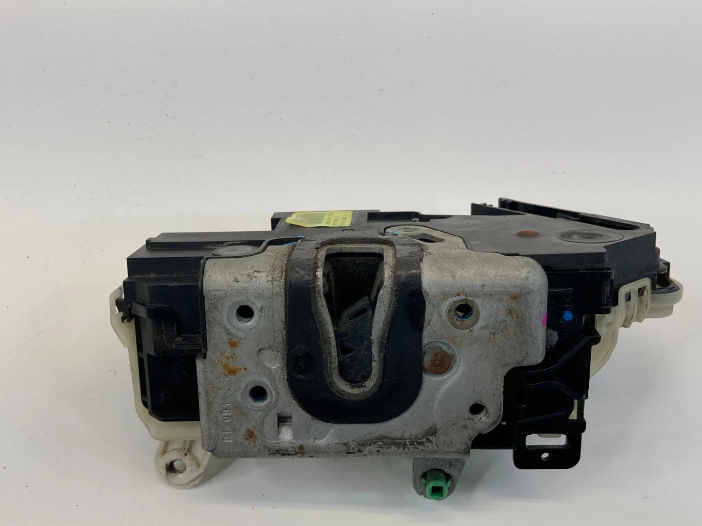 2010-2019 FORD TAURUS FRONT LEFT SIDE DOOR LOCK LATCH ACTUATOR DA5A-5421813-BA