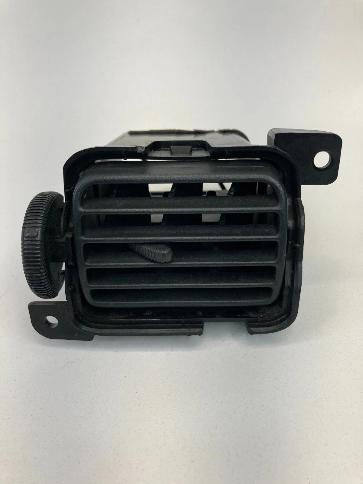 1998-2001 NISSAN ALTIMA DASH LEFT DRIVER SIDE OUTER A/C AIR VENT GRILLE OUTLET