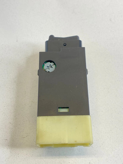 01 02 03 04 05 CHRYSLER PT CRUISER REAR DEFROST CONTROL SWITCH 04671670AB OEM