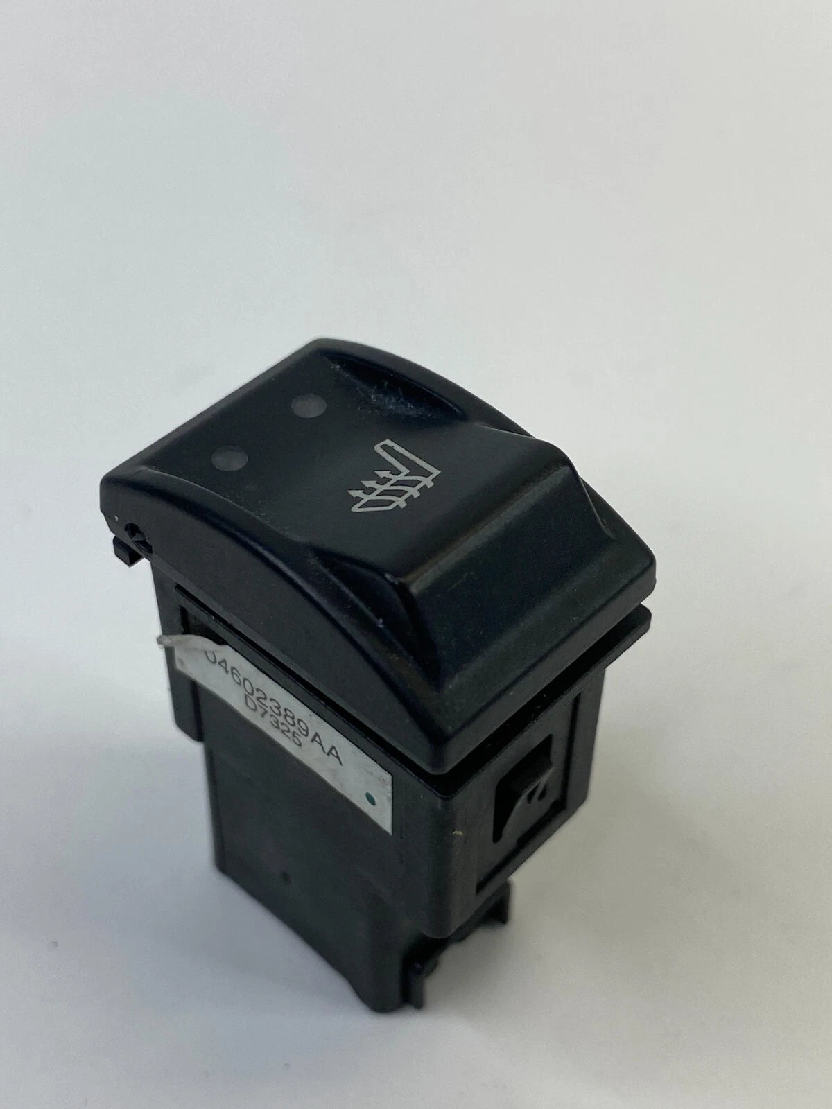 2005 06 07 08 09 2010 CHRYSLER 300 SEDAN SEAT HEATER CONTROL SWITCH 04602389AA