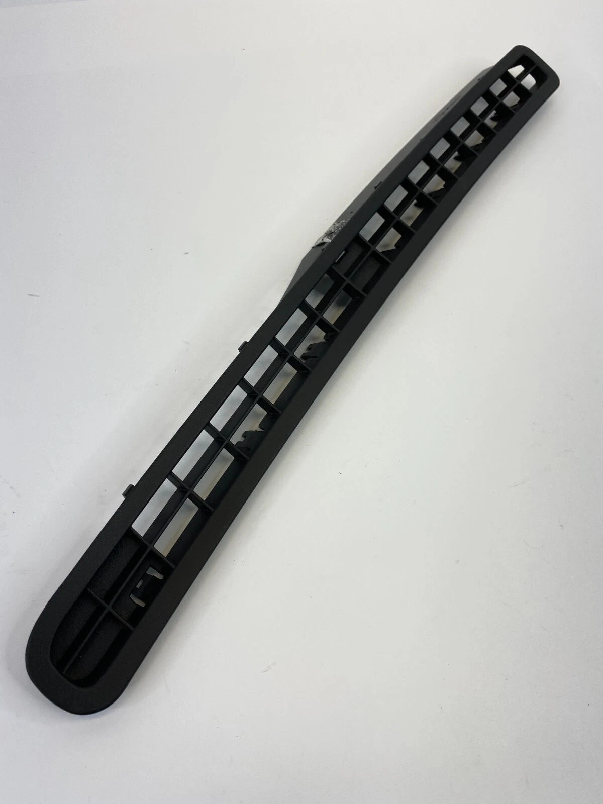 2002-2007 SATURN VUE DASH LEFT SIDE AIR VENT DEFROST GRILLE 22712731 OEM