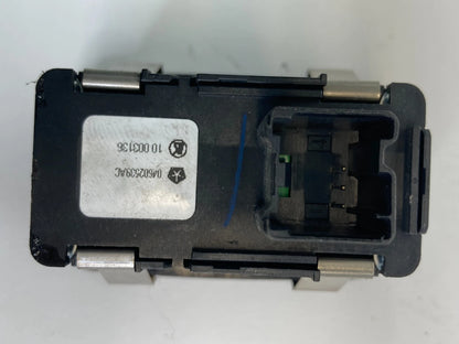 2008-2010 CHRYSLER TOWN & COUNTRY REAR RIGHT DOOR POWER WINDOW SWITCH 04602539AC