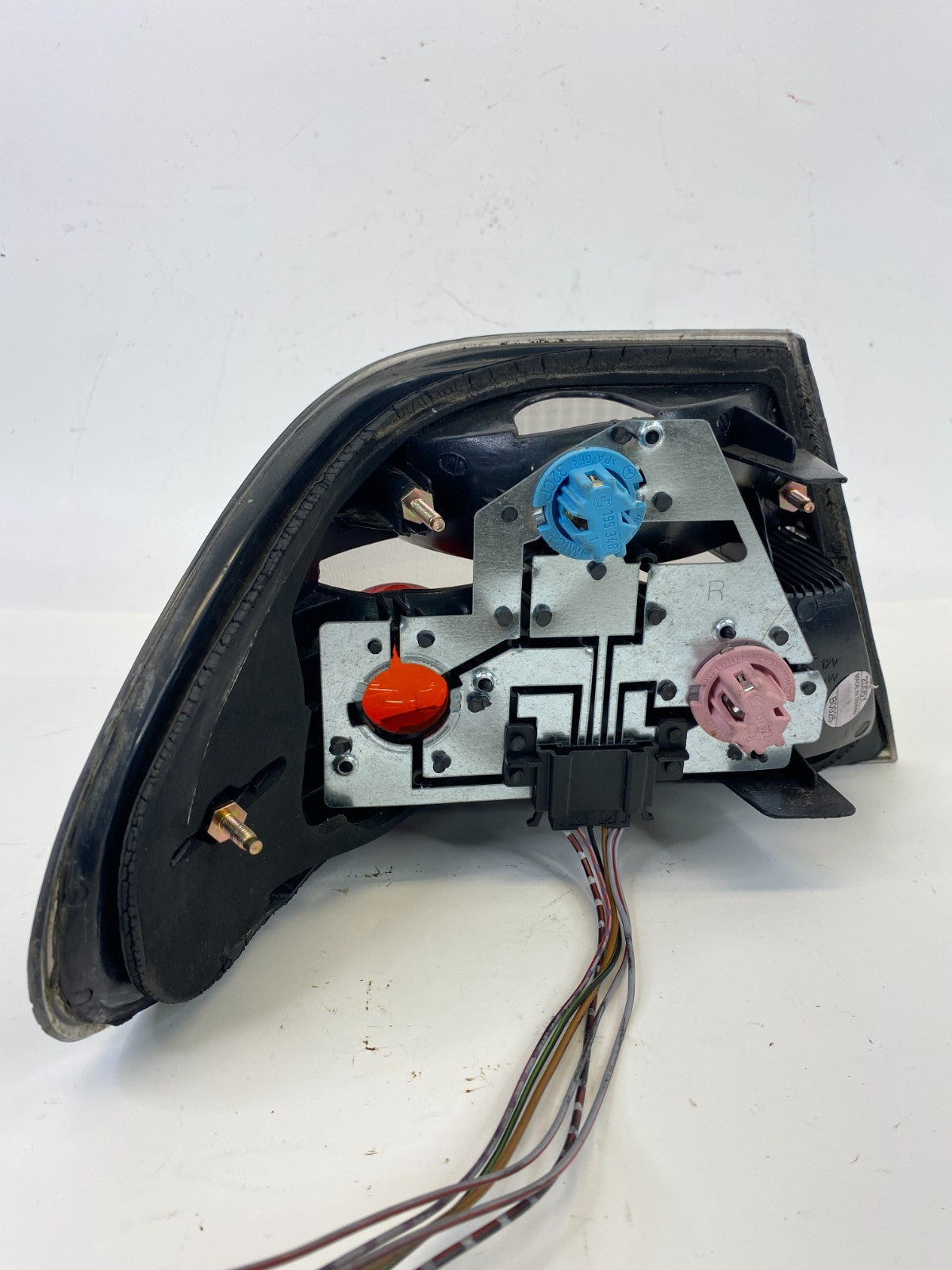 1998-2002 Mercedes-Benz E430 Rear Right Outer Tail Light Taillight Aftermarket