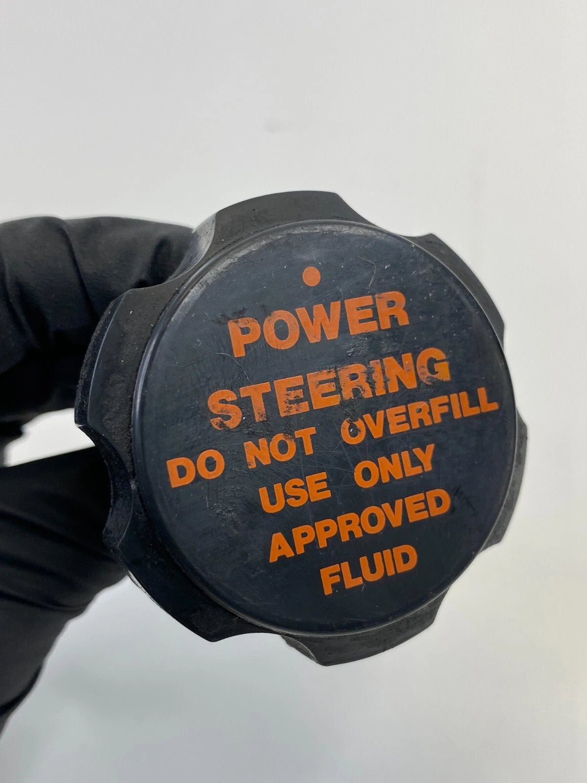 2000 GMC YUKON POWER STEERING RESERVOIR FLUID FILLER CAP COVER LID