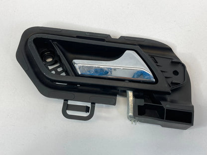 06-10 MERCEDES-BENZ R350 FRONT RIGHT INTERIOR INNER DOOR HANDLE A2517600261 OEM