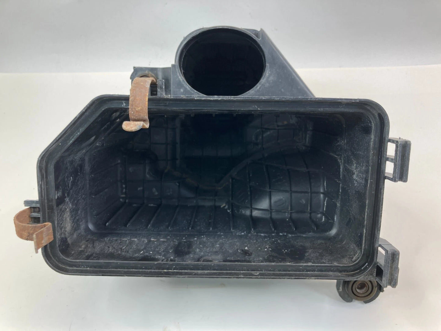 2010 2011 KIA SOUL 2.0L L4 AT AIR INTAKE CLEANER FILTER BOX LOWER HOUSING OEM