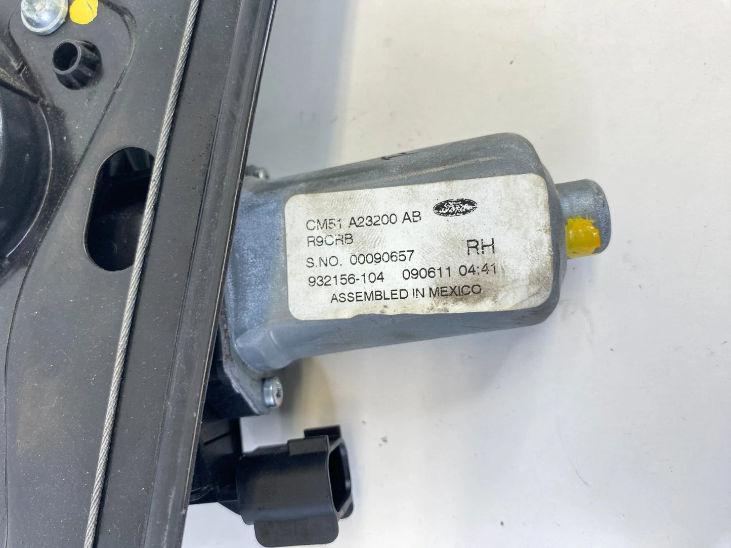 2012-2018 FORD FOCUS FRONT RIGHT SIDE WINDOW REGULATOR W/ MOTOR CM51-A23200-AB