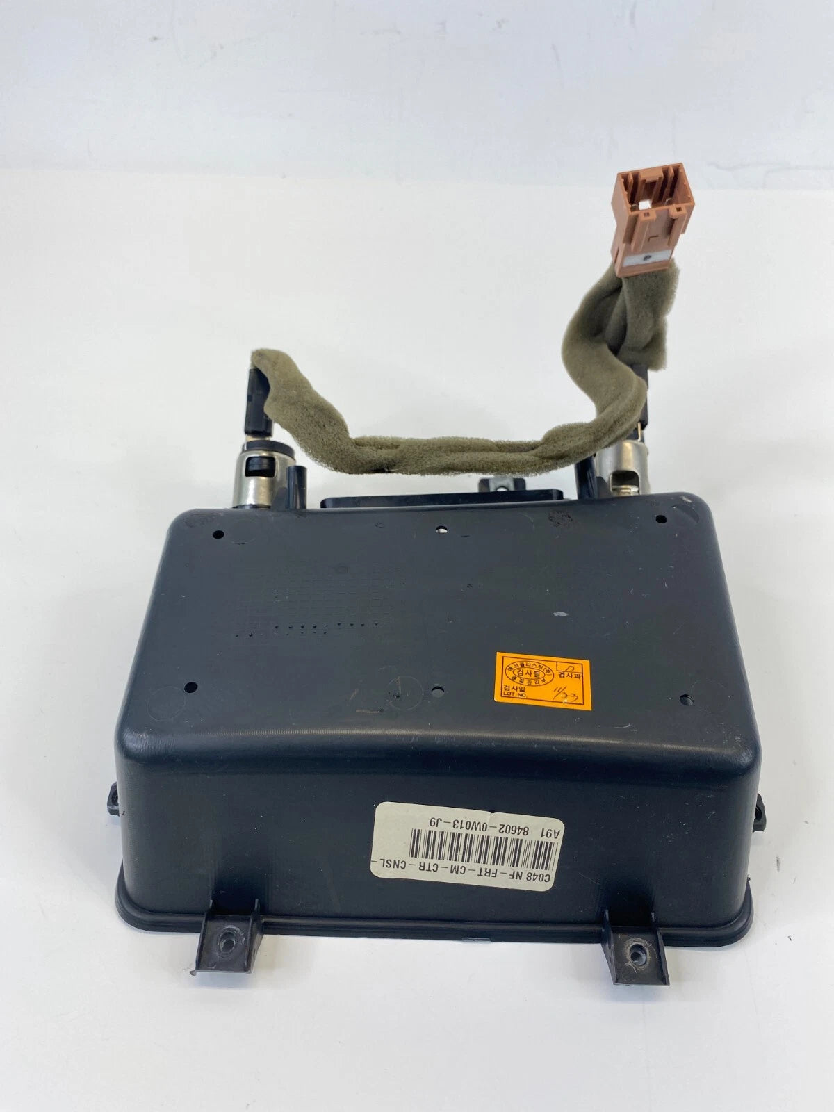 2007-2009 HYUNDAI SANTA FE CENTER CONSOLE POWER OUTLET ASHTRAY 84691-2B002 OEM