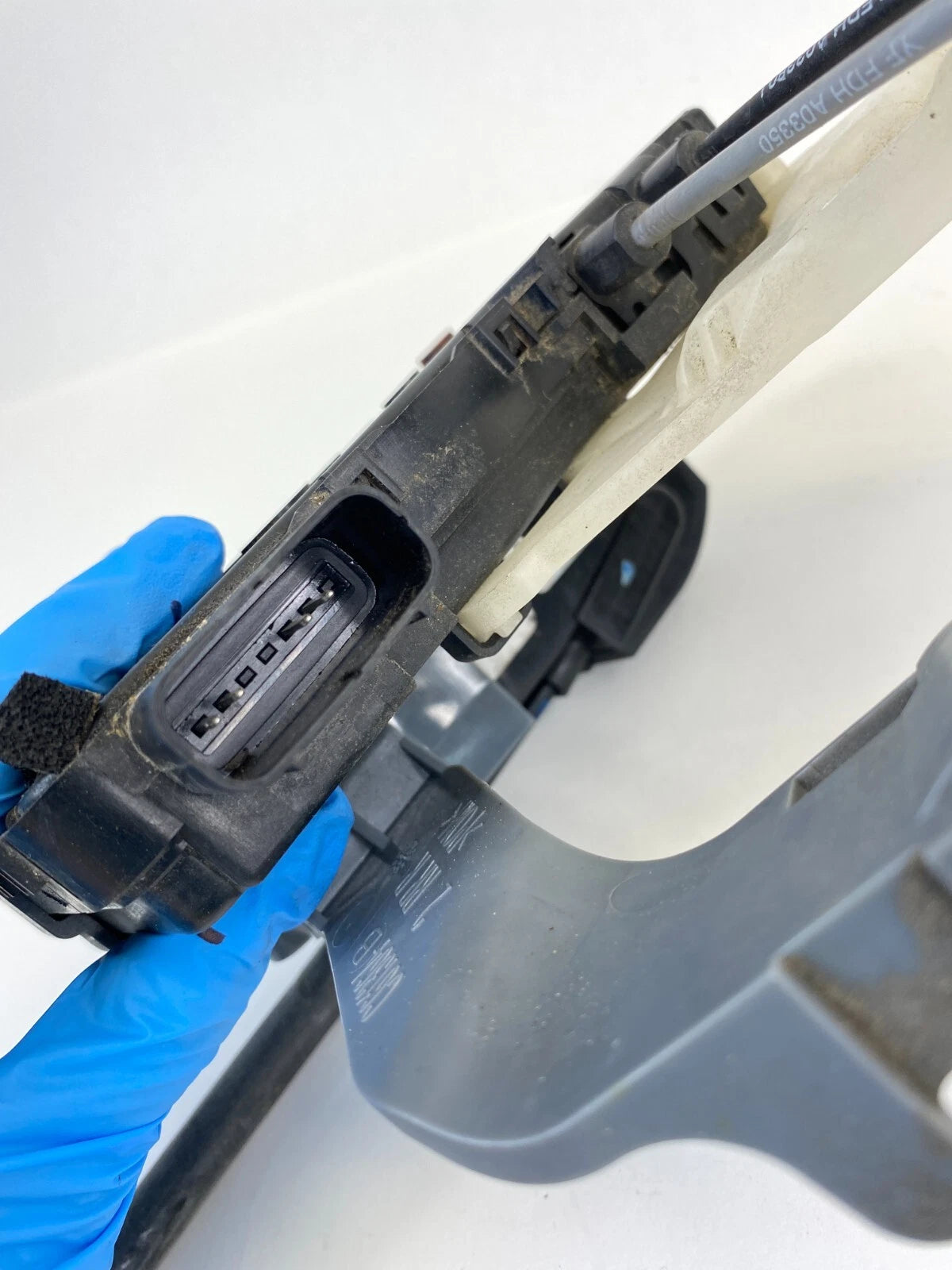 2011-2014 HYUNDAI SONATA REAR RIGHT SIDE DOOR LOCK LATCH RELEASE ACTUATOR OEM