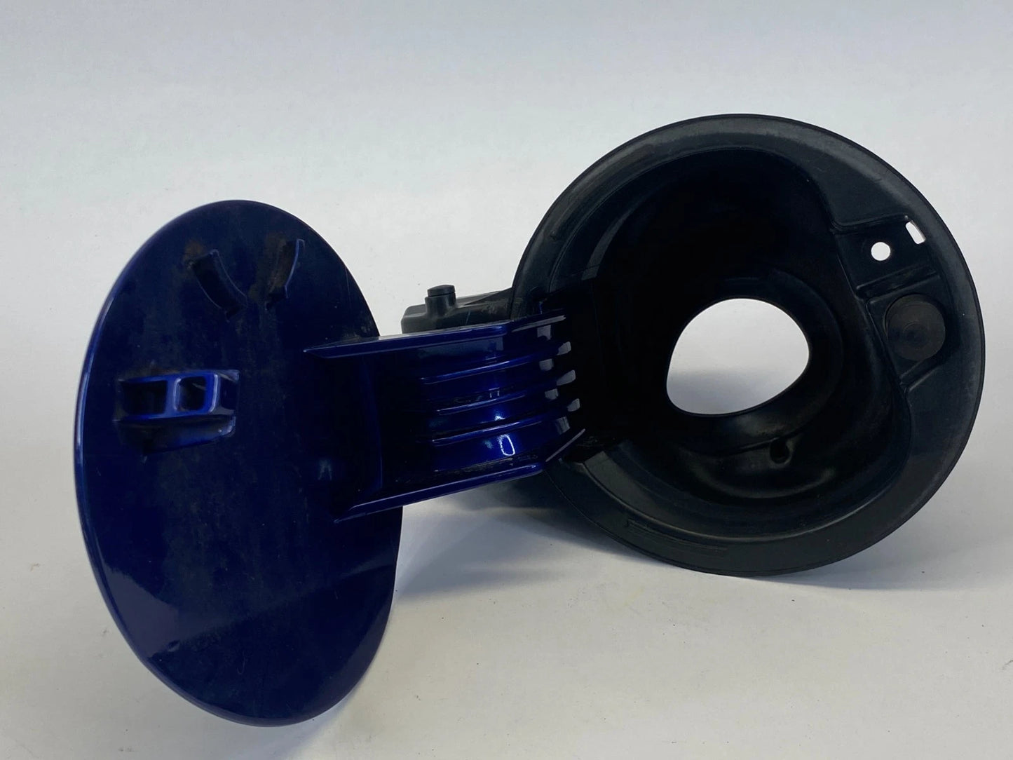 2009-2013 HONDA FIT BLUE FUEL FILLER GAS TANK DOOR LID ASSEMBLY OEM 74481-TF0-01