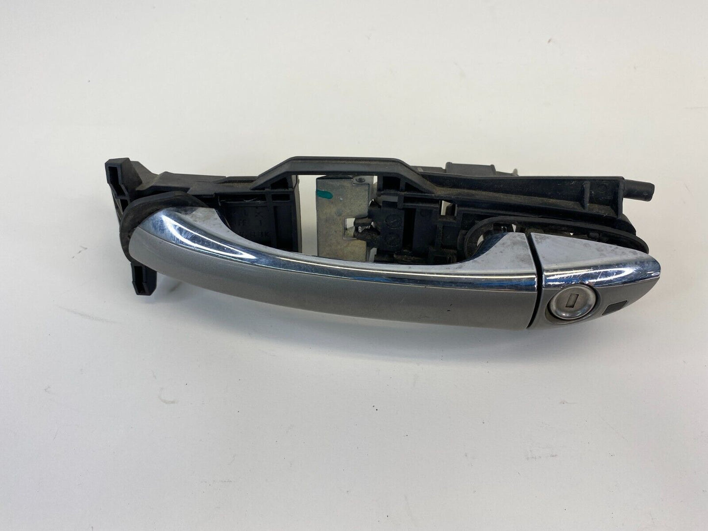 00-03 Mercedes-Benz E320 Sedan Front Left Side Exterior Outer Door Handle OEM