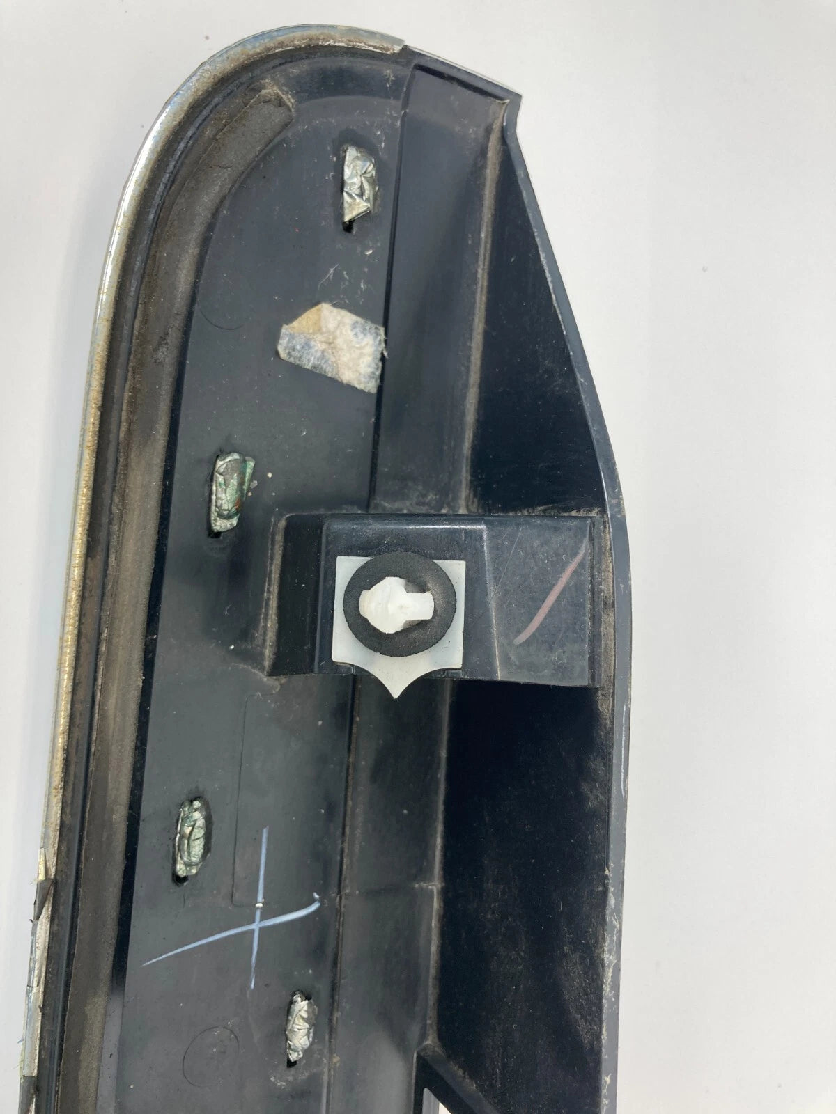 08-10 CHRYSLER TOWN & COUNTRY REAR LIFTGATE TAILGATE TRIM PANEL MOLDING CHROME