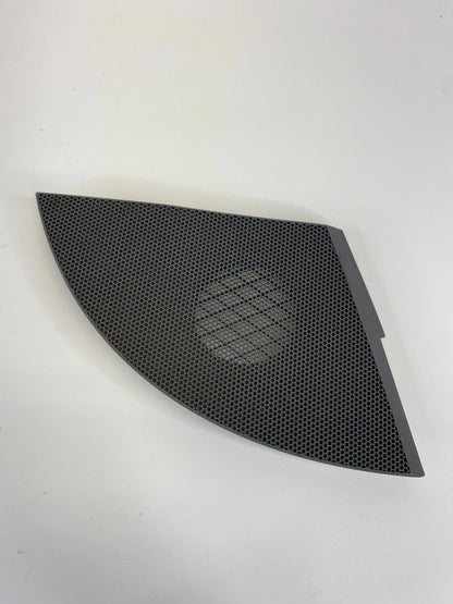 04-10 TOYOTA SIENNA DASH UPPER LEFT SIDE SPEAKER TRIM GRILL COVER 55472-AE010