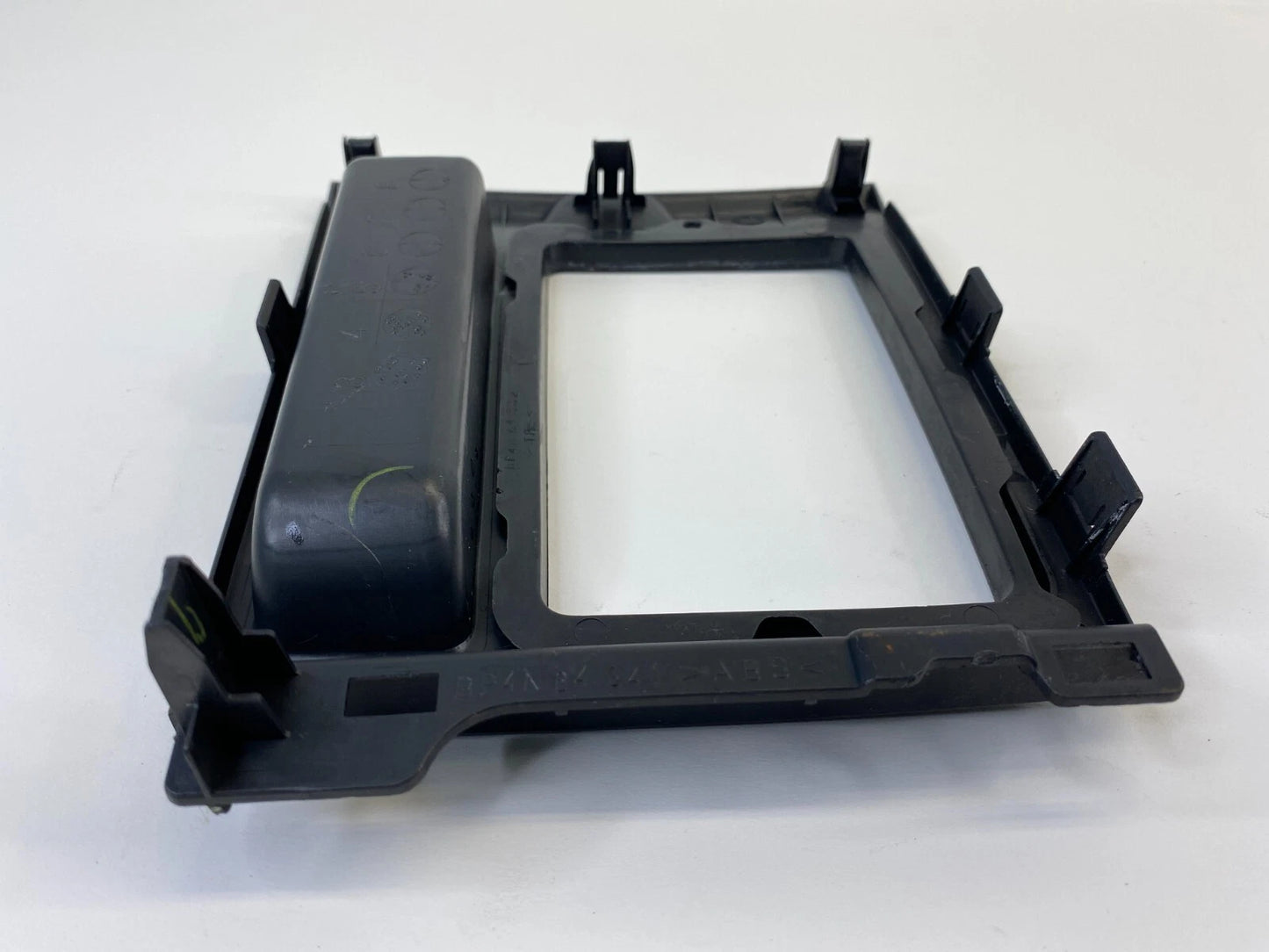2004-2006 MAZDA 3 SEDAN A/T CENTER CONSOLE SHIFT SHIFTER BEZEL TRIM BP4N64341