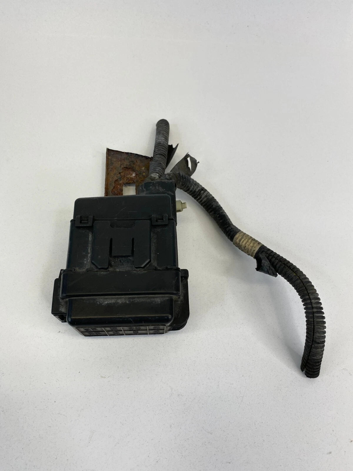 2003 2004 2005 HONDA PILOT EX 3.5L ENGINE BAY SMALL FUSE RELAY BOX W/ COVER OEM