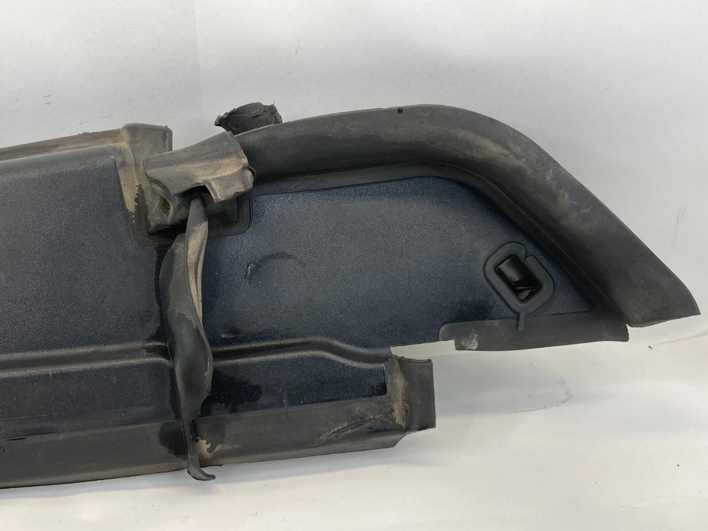 2011-2019 FORD EXPLORER FRONT LEFT FENDER UPPER LEDGE TRIM LEDGE COVER BRACKET