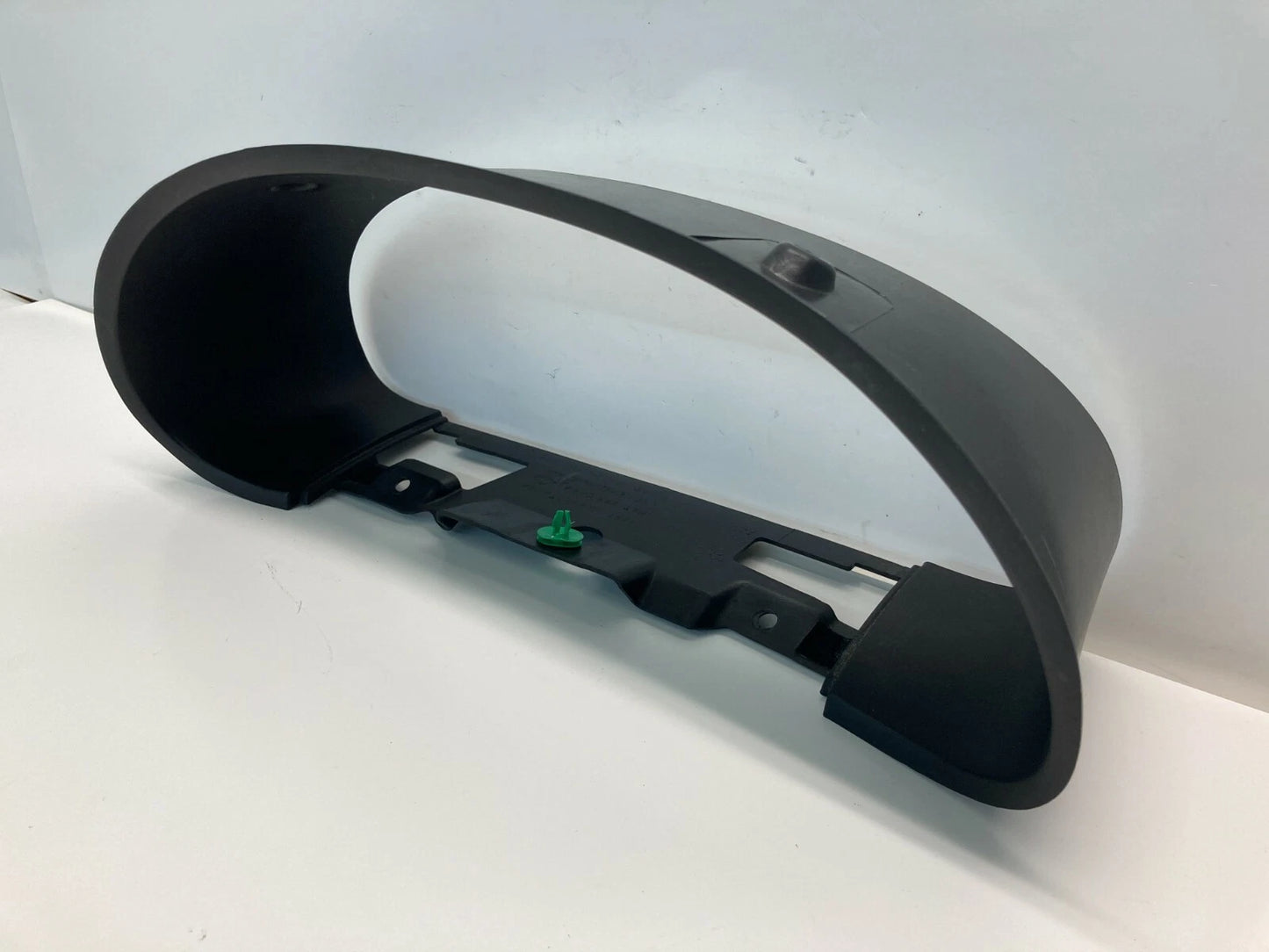 2001-2007 CHRYSLER TOWN & COUNTRY DASH SPEEDOMETER CLUSTER BEZEL TRIM 18469A OEM