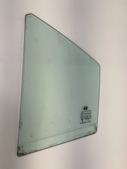 06-11 HYUNDAI ACCENT SEDAN REAR LEFT SIDE DOOR WINDOW FIXED VENT QUARTER GLASS