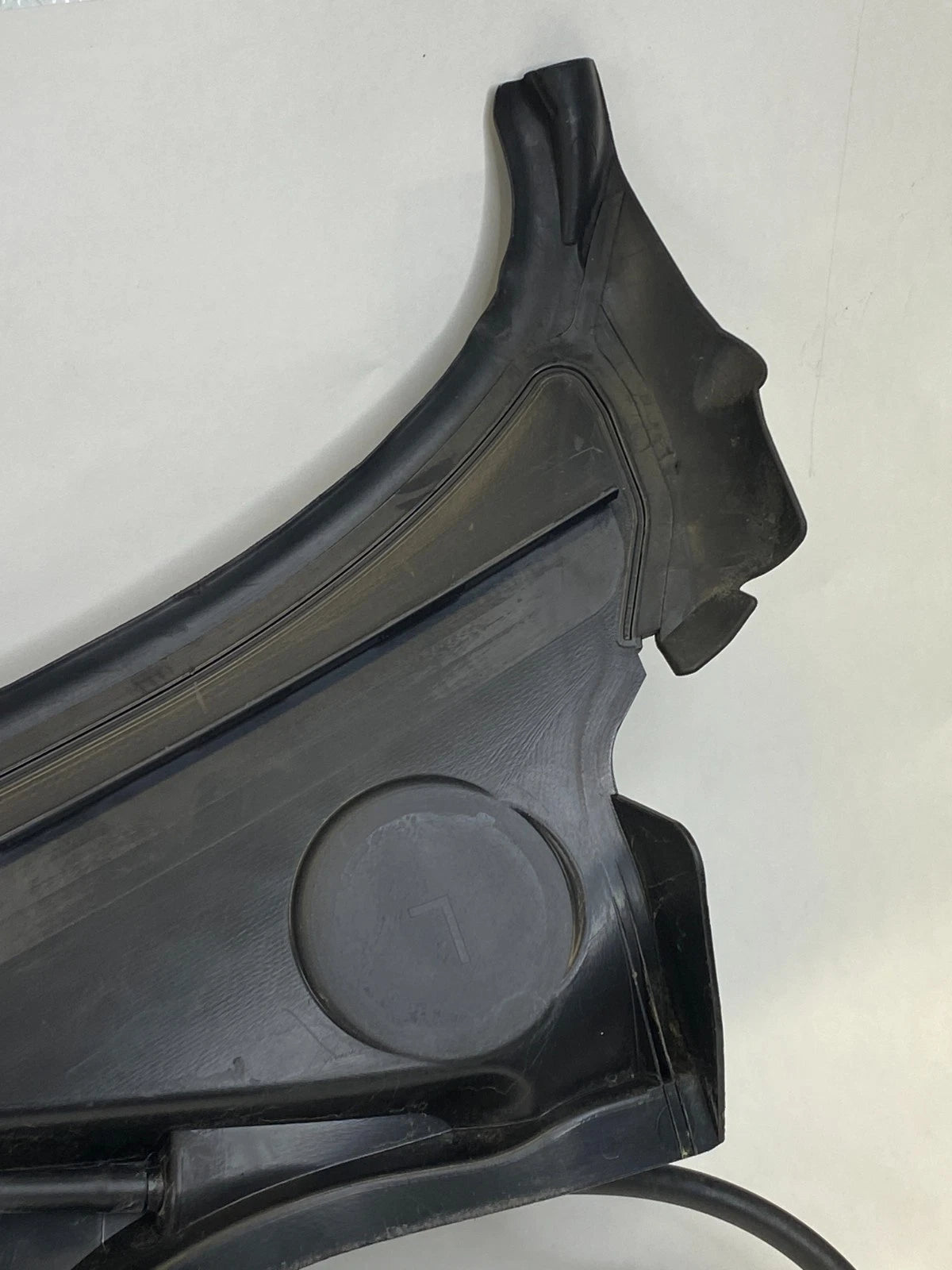 2007 2008 BMW 335XI COUPE FRONT WINDSHIELD WIPER COWL TRAY COVER PANEL TRIM OEM