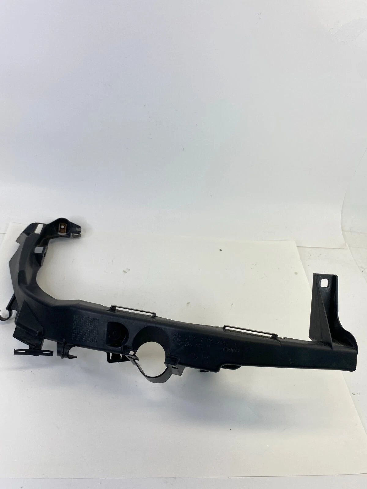 2006 BMW 330xi 330i FRONT RIGHT HEADLIGHT MOUNT BRACKET OEM FACTORY 51117116708