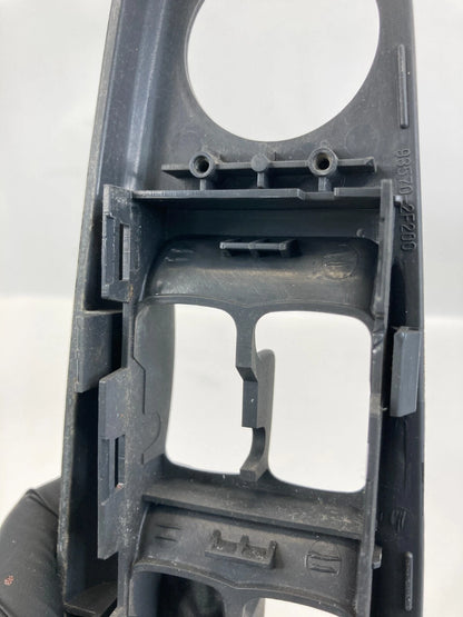 2002-2006 KIA SPECTRA SEDAN 4-DR FRON LEFT DOOR WINDOW SWITCH BEZEL 612W21430