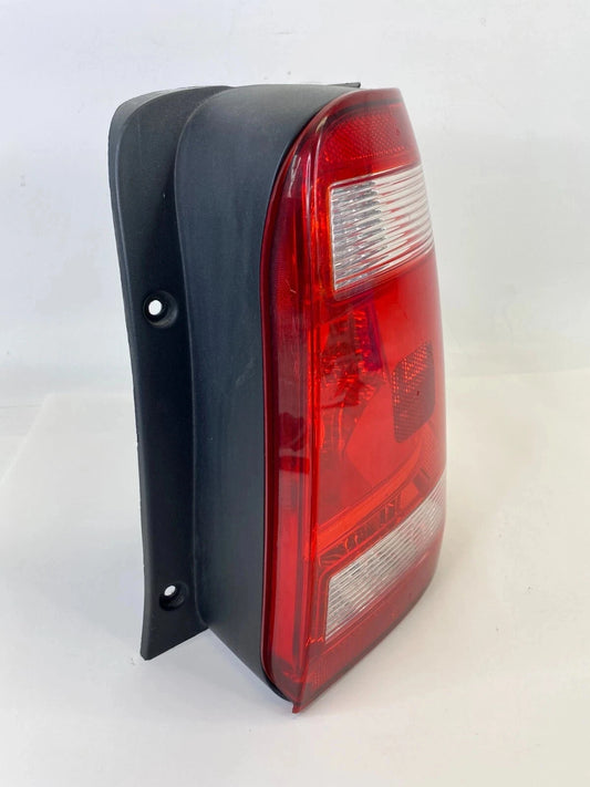 08-12 FORD ESCAPE REAR RIGHT SIDE TAIL LIGHT TAILLIGHT TAILLAMP 8L84-13B504A OEM