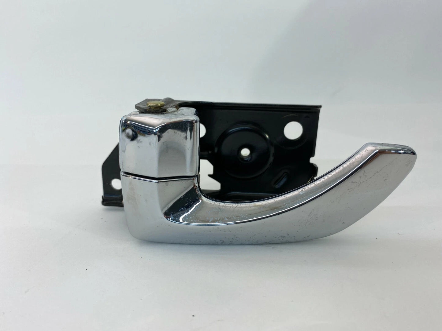 2002-2006 HYUNDAI SANTA FE REAR LEFT SIDE INTERIOR DOOR HANDLE ASSEMBLY OEM