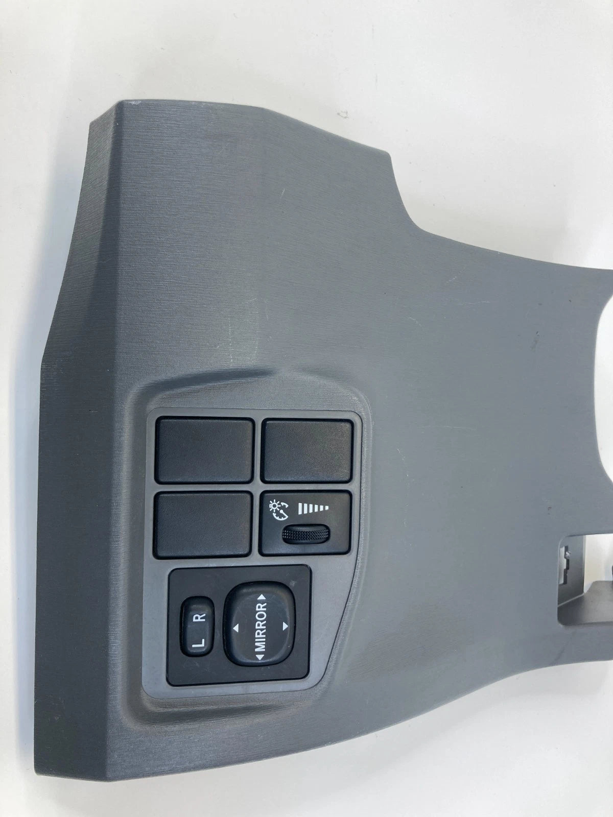 2010 2011 TOYOTA PRIUS DASH LEFT DRIVER LOWER PANEL COVER W SWITCHES 55480-47020