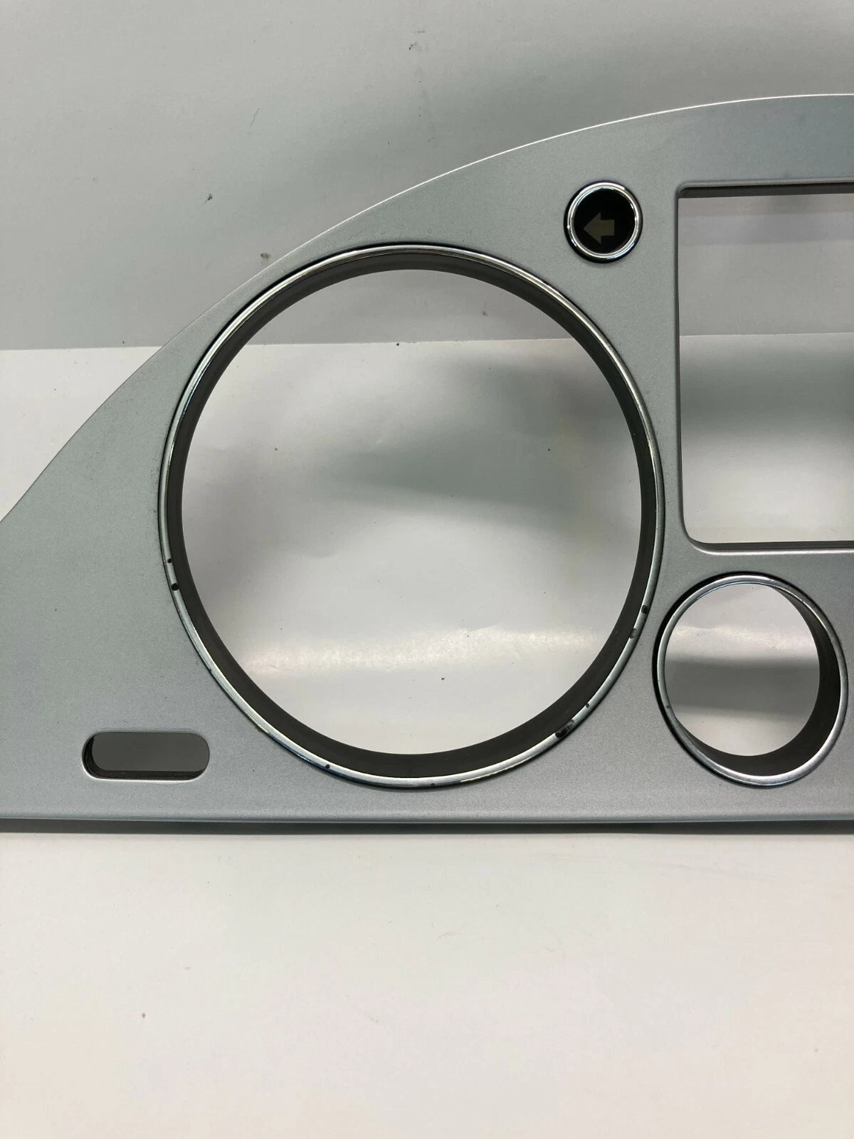 08 09 VOLKSWAGEN PASSAT GAUGE CLUSTER SURROUND TRIM BEZEL OEM FACTORY 318370200