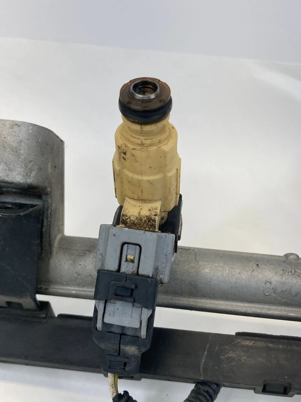 2005-2008 KIA SPORTAGE 2.0L L4 ENGINE FUEL RAIL INJECTION INJECTORS ASSY OEM