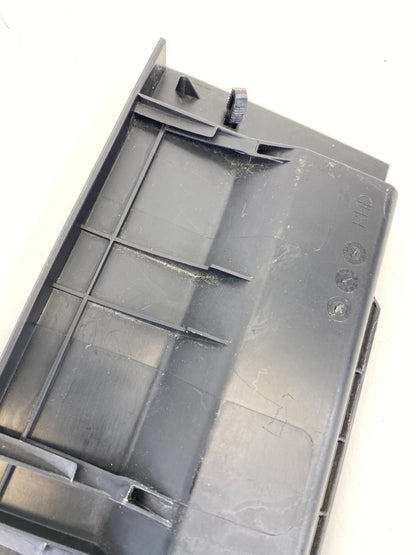 2006 BMW 330XI 330I GLOVE BOX FUSE LID BRACKET COVER BLACK 51167120408 OEM