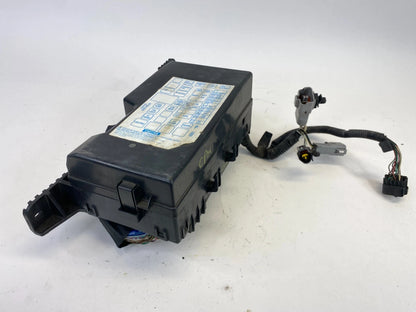 1992-2002 ISUZU TROOPER ENGINE FUSE AND RELAY BLOCK BOX ASSEMBLY OEM
