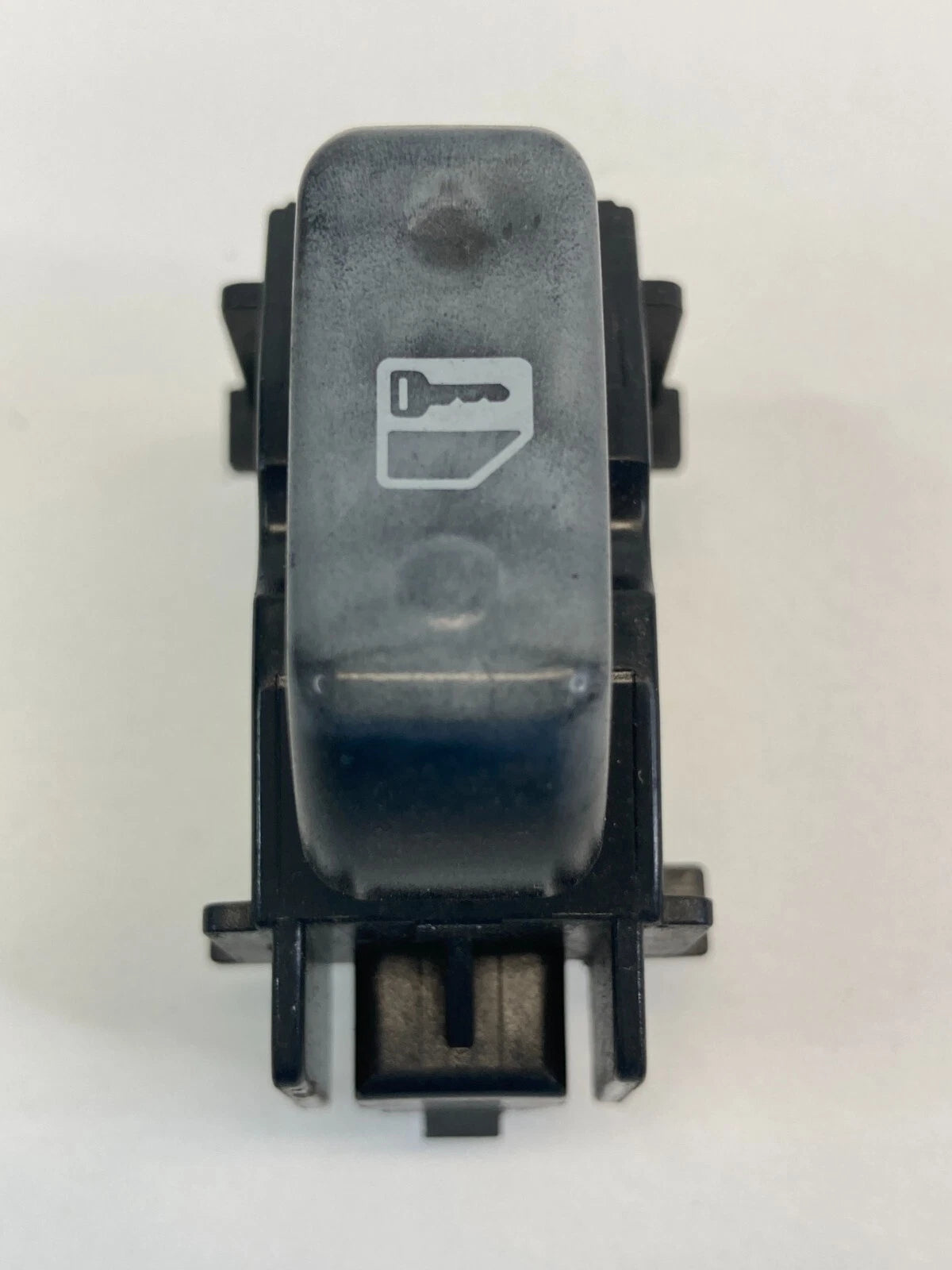 2003-2008 TOYOTA COROLLA COROLLA FRONT RIGHT PASSENGER DOOR LOCK BUTTON SWITCH