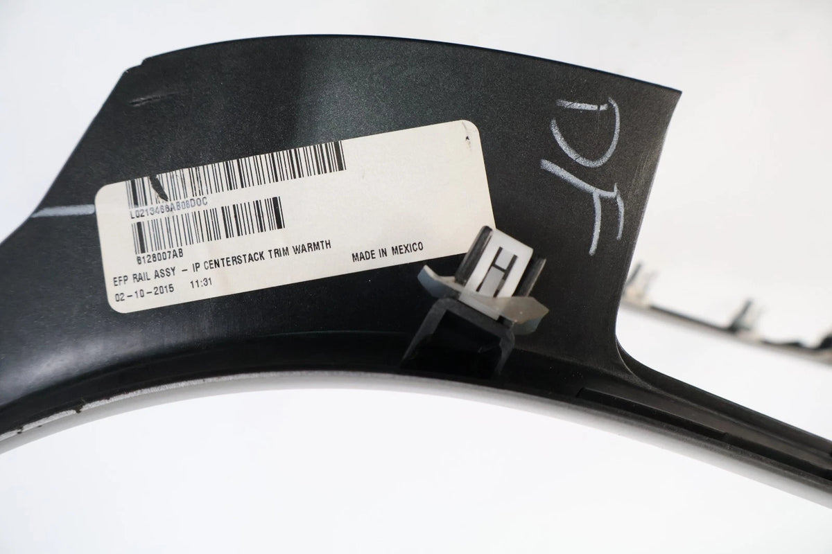 2013-2016 FORD FUSION CENTER DASH RADIO BEZEL TRIM MOLDING GARNISH OEM FACTORY