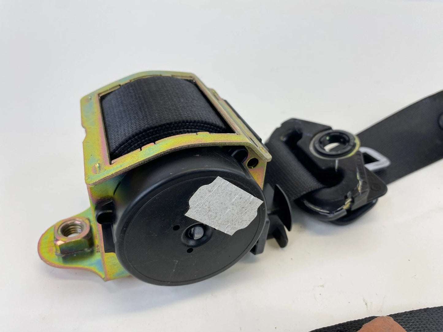 2001-2005 BMW 325I 325XI FRONT RIGHT PASSENGER SEAT BELT RETRACTOR 7-008-684 OEM