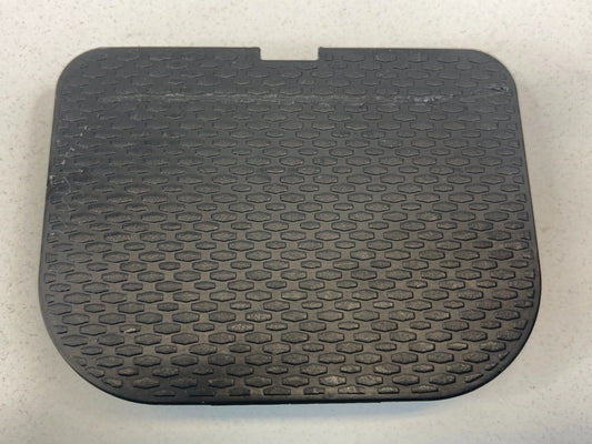 07-13 MITSUBISHI OUTLANDER REAR QUARTER PANEL PLUG CAP COVER TRIM 7230A168ZZ OEM