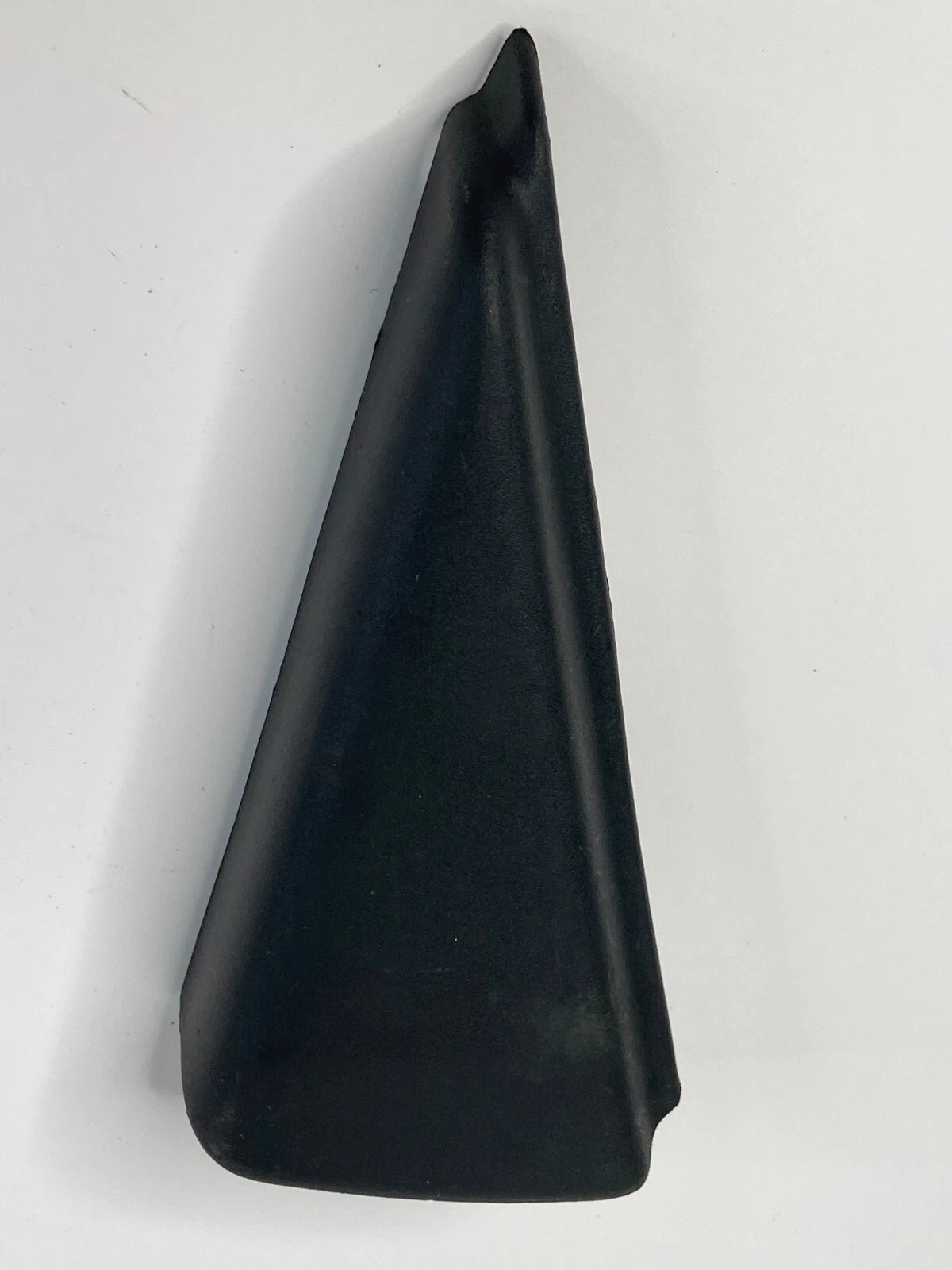 2013-2016 DODGE DART REAR RIGHT DOOR CORNER COVER TRIM 1TR42TRMAA OEM