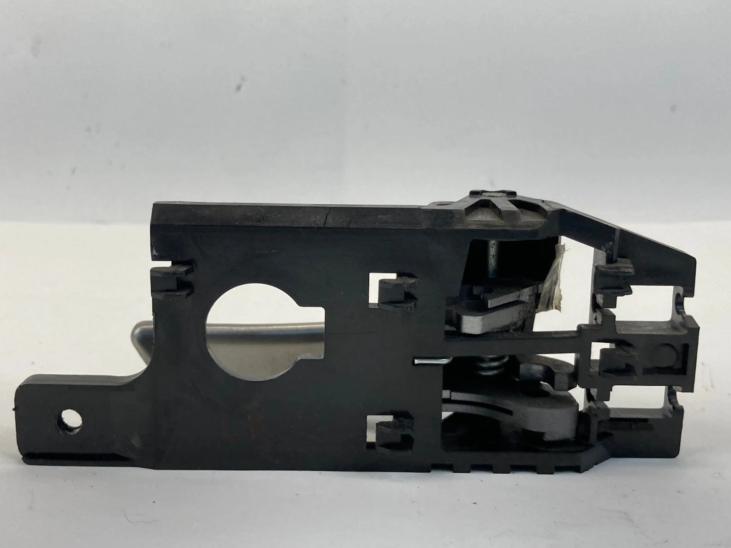 2005-2010 KIA SPORTAGE REAR LEFT DRIVER INNER DOOR HANDLE SILVER OEM 82613-1F000