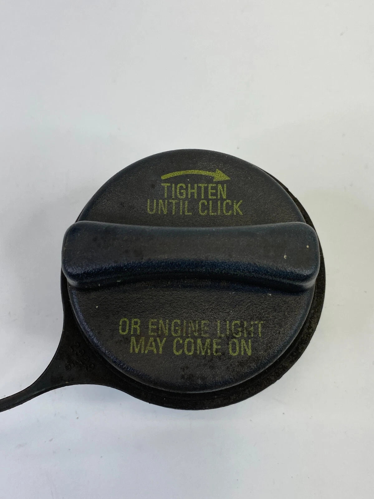 1998-2004 LINCOLN NAVIGATOR SUV FUEL FILLER TANK GAS LID COVER CAP ASSY XU5A-MB