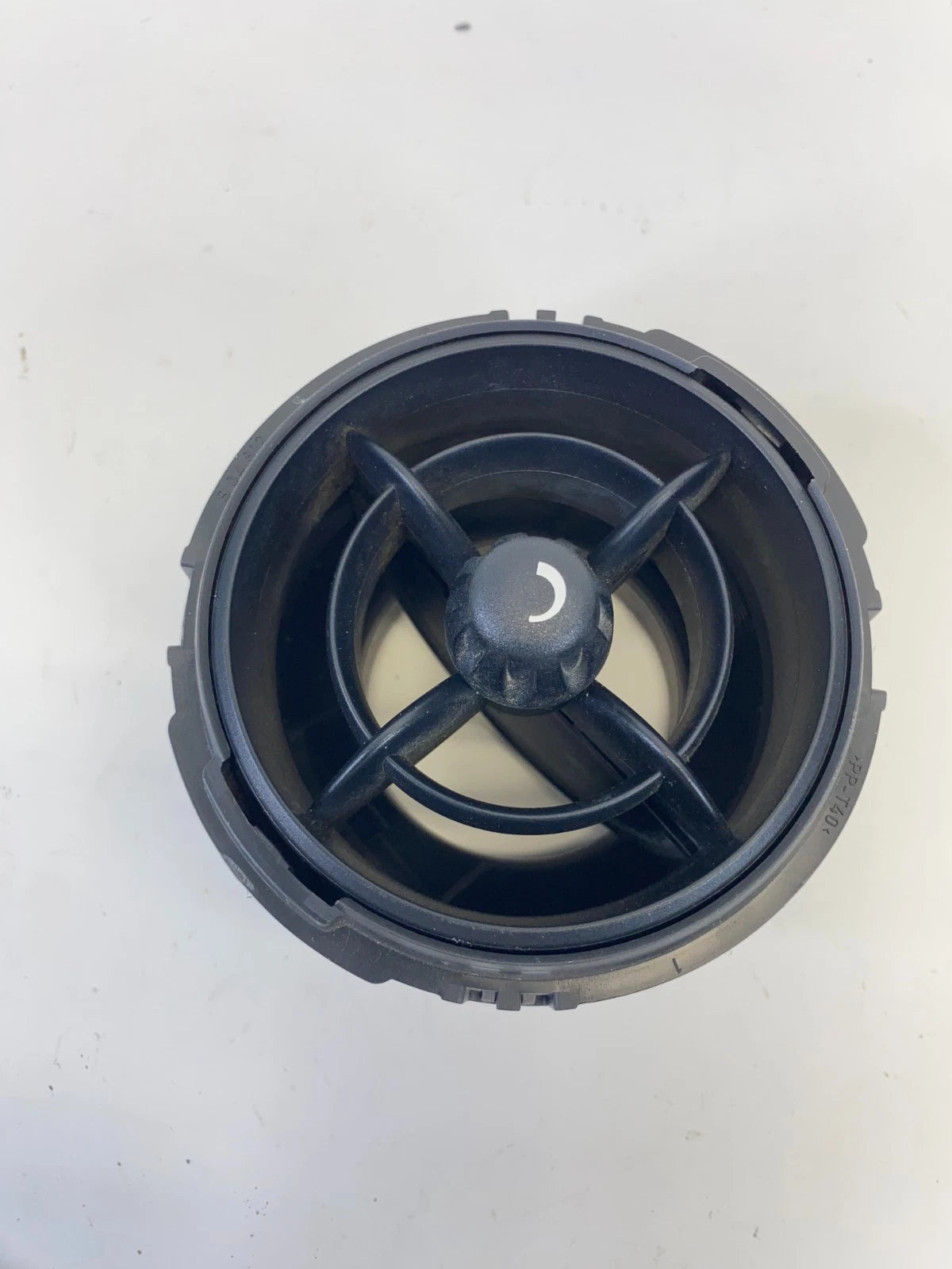 2007-2013 MINI COOPER FRONT LEFT OUTER DASHBOARD AIR VENT OUTLET OEM S04-811-38A